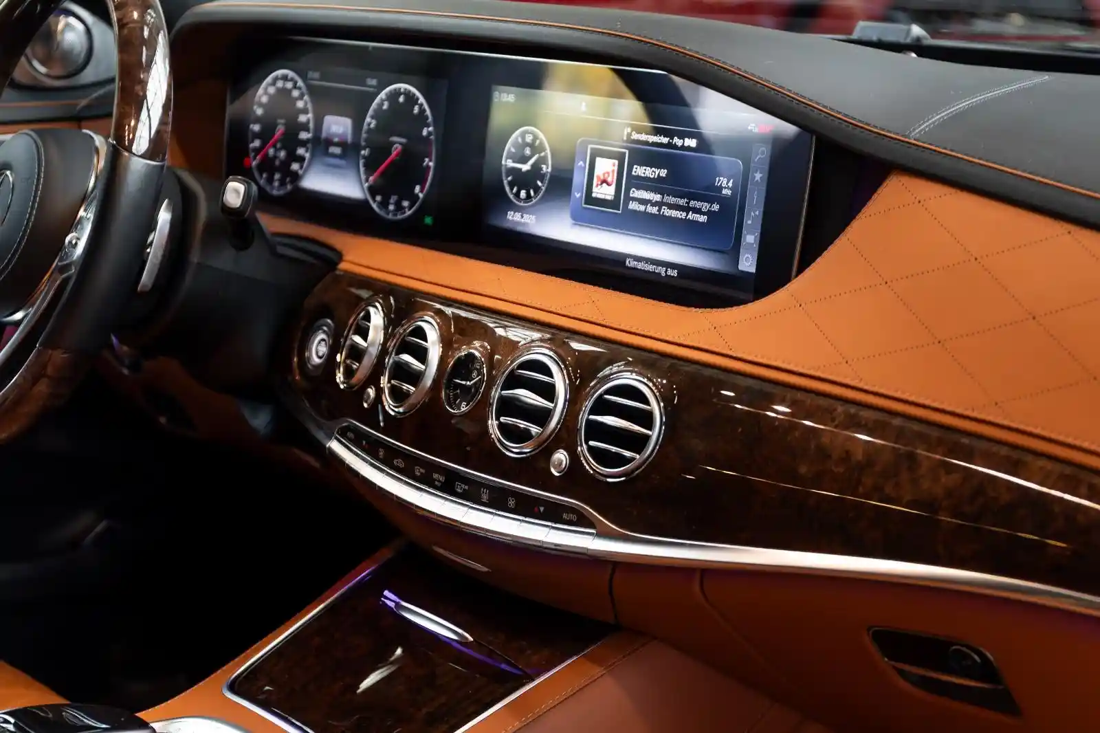 Mercedes-Benz S 560