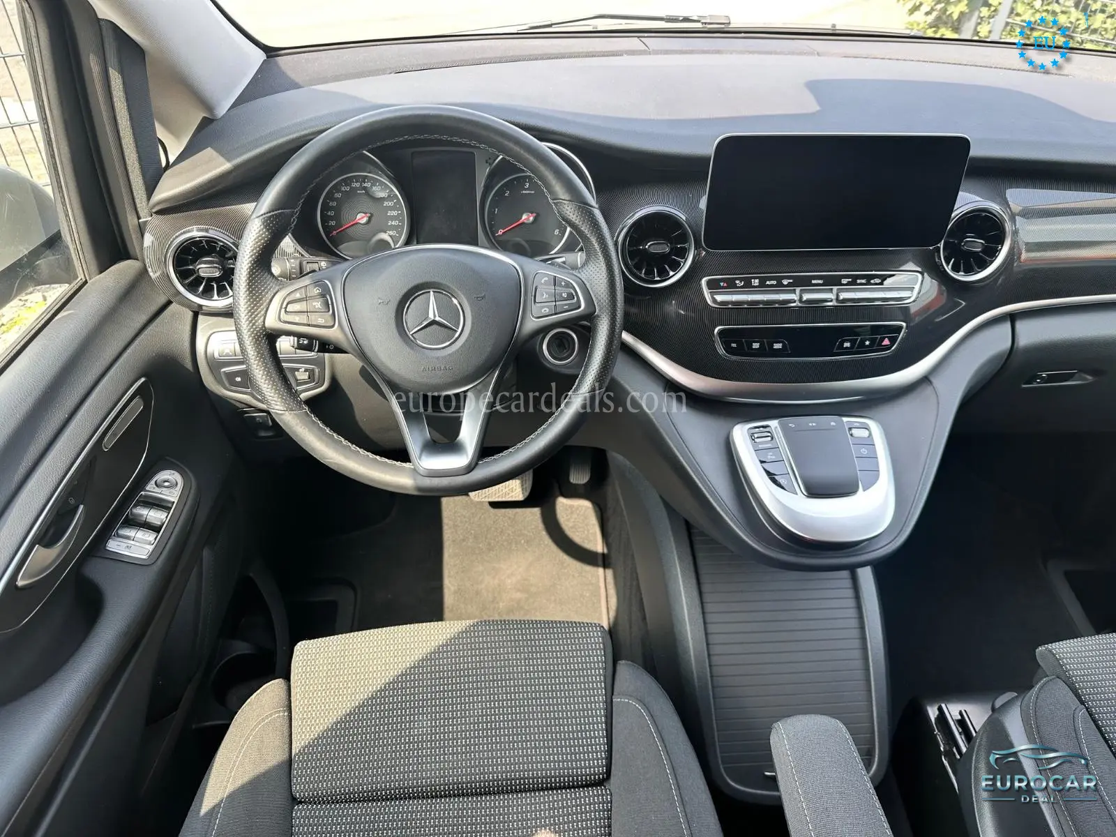 Mercedes-Benz V 220