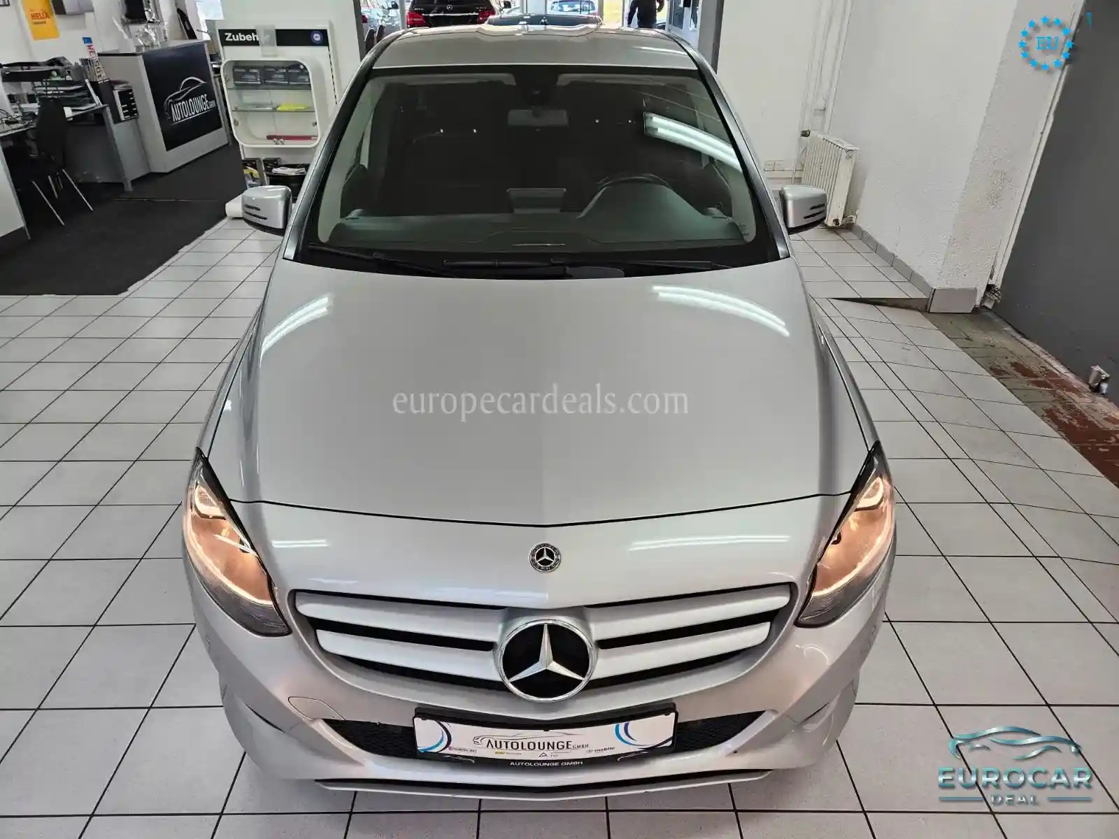 Mercedes-Benz B 180