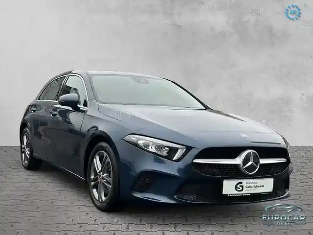 Mercedes-Benz A 220