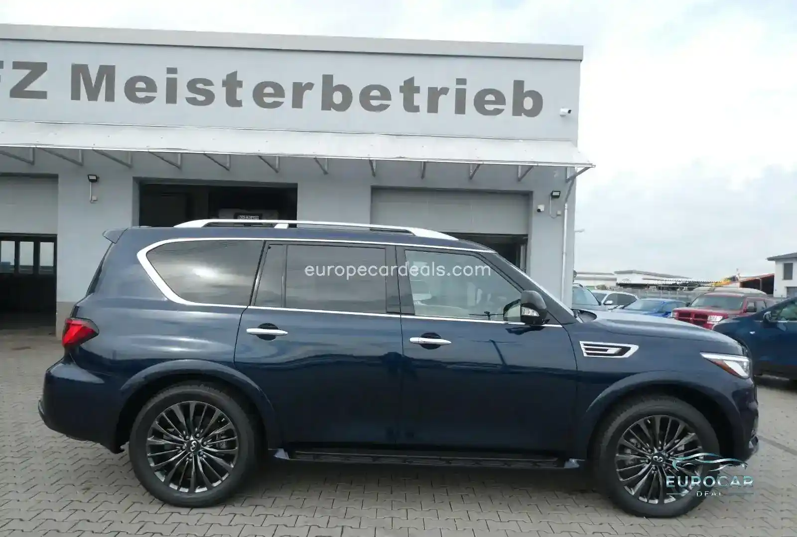 Infiniti QX80