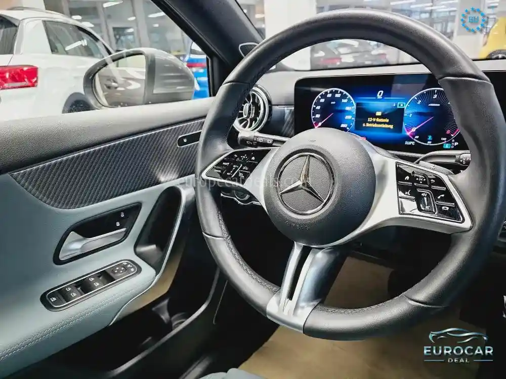 Mercedes-Benz A 220