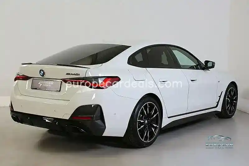 BMW M440