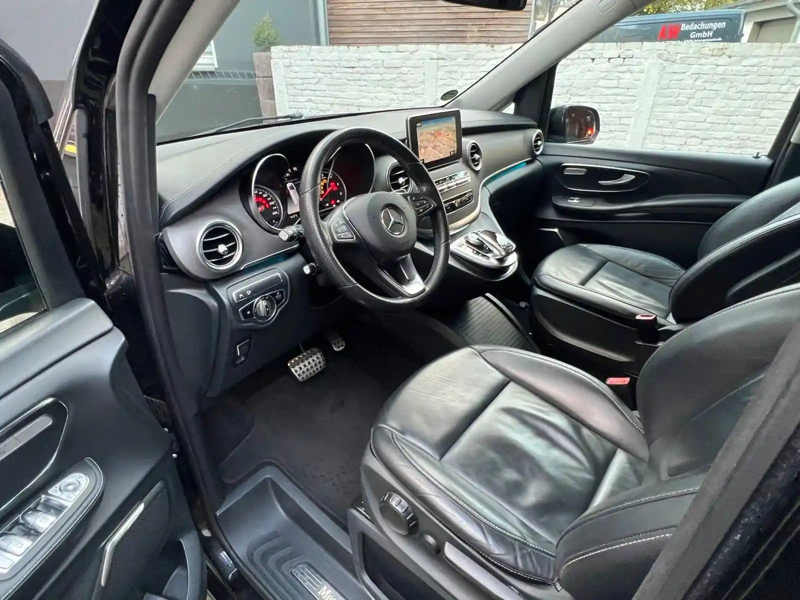 Mercedes-Benz V 250