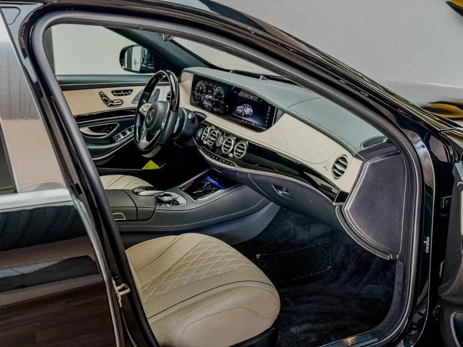 Mercedes-Benz S 560
