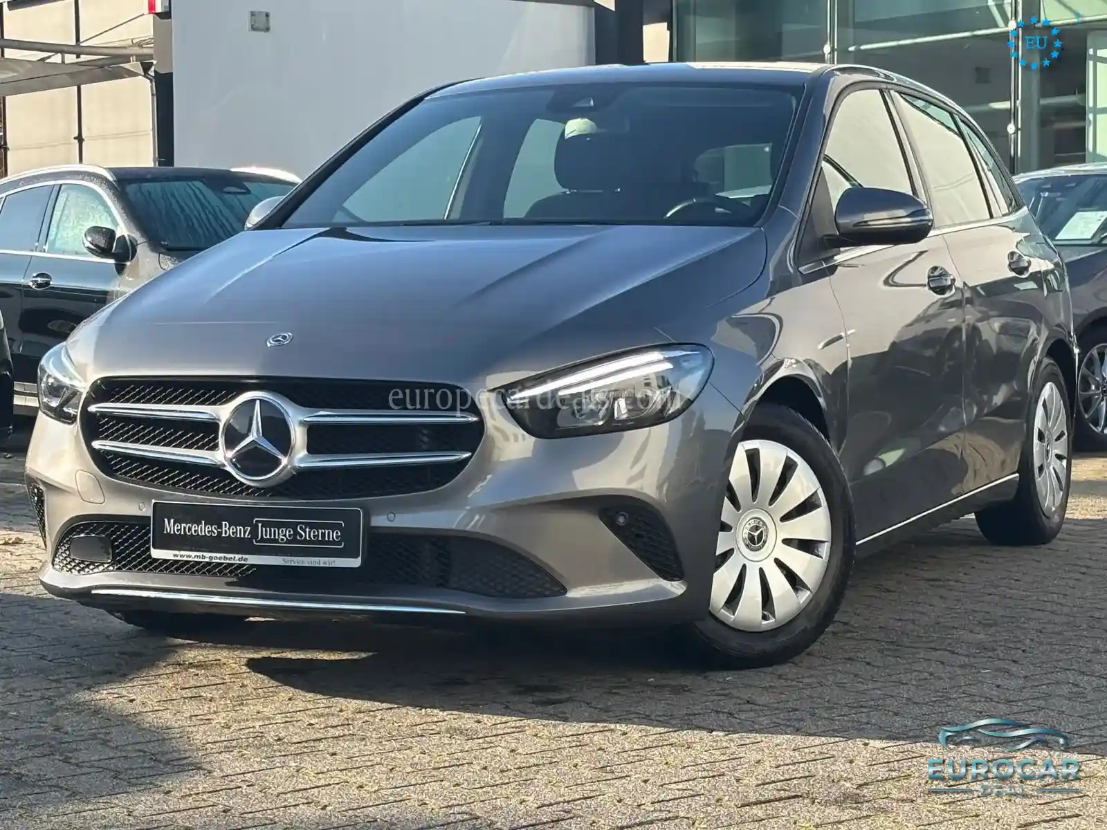 Mercedes-Benz B 180