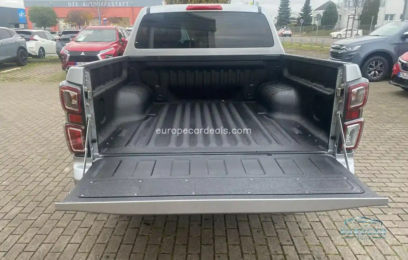 V-Cros Double Cab