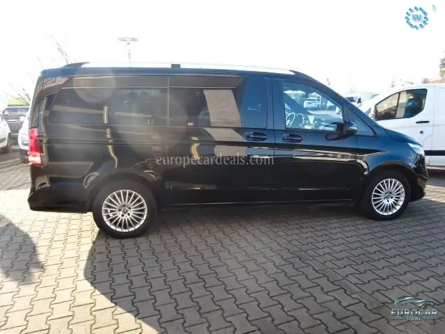Mercedes-Benz V 220