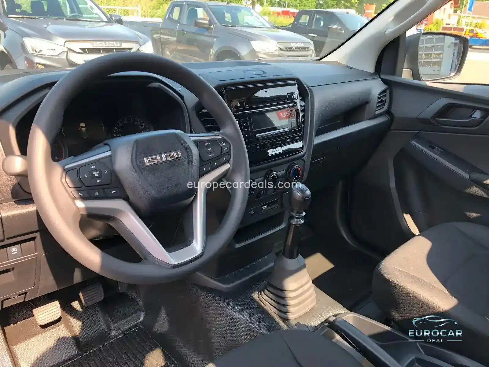 Single Cab 4×4 L + Kran +Pritsche