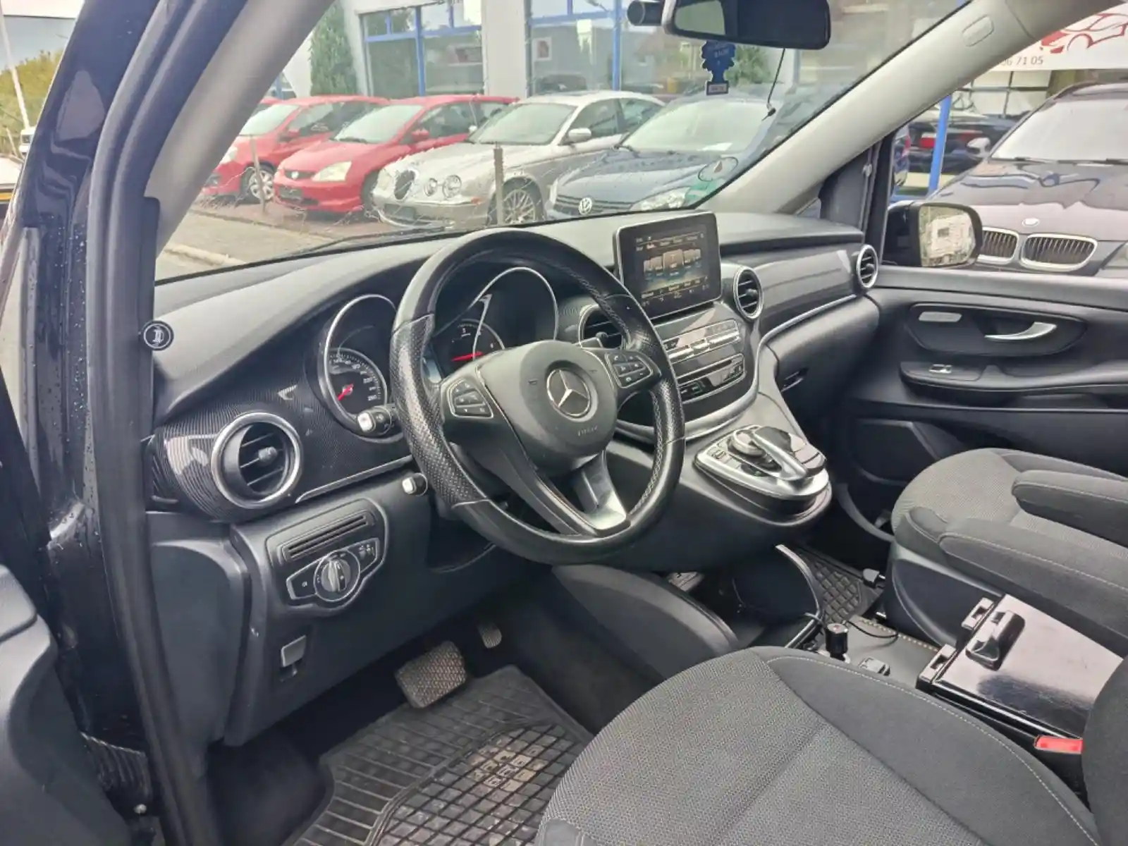 Mercedes-Benz V 200
