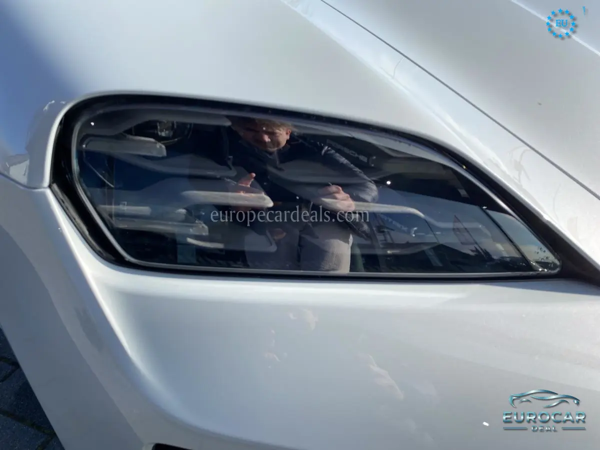 Porsche Taycan