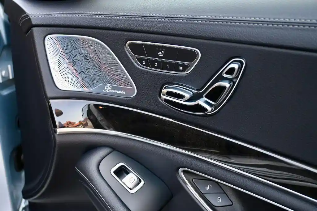 Mercedes-Benz S 560
