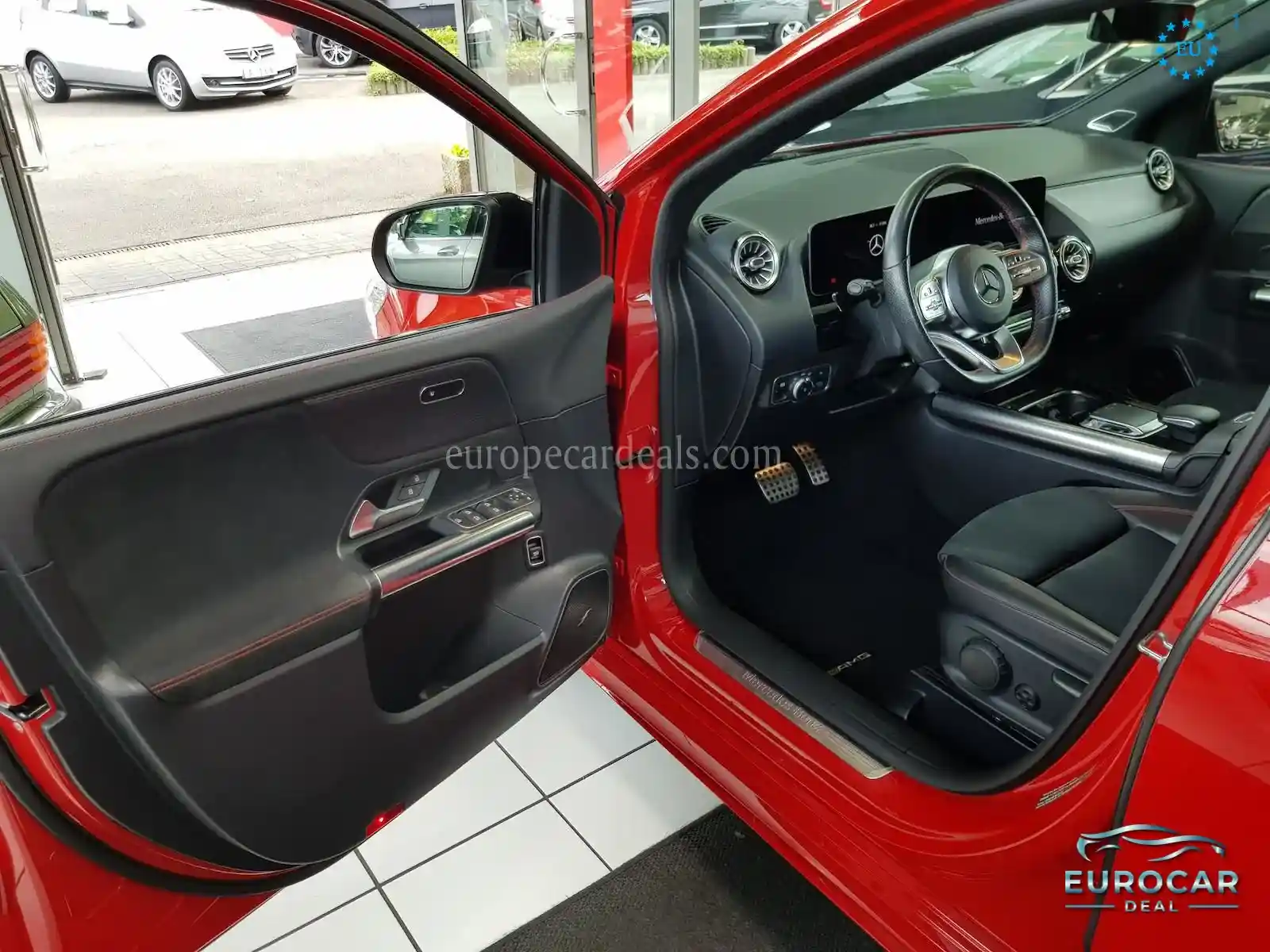 Mercedes-Benz B 180