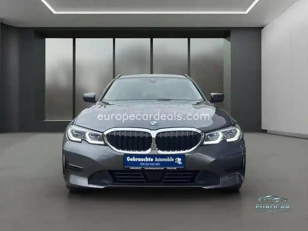 BMW 330