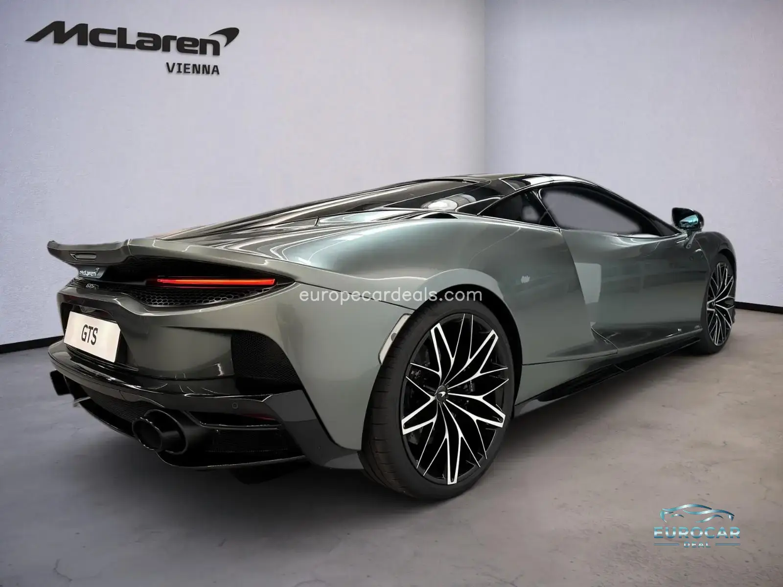 McLaren GT