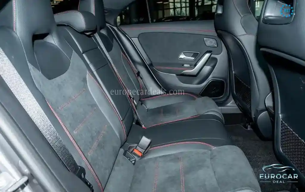 Mercedes-Benz CLA 180