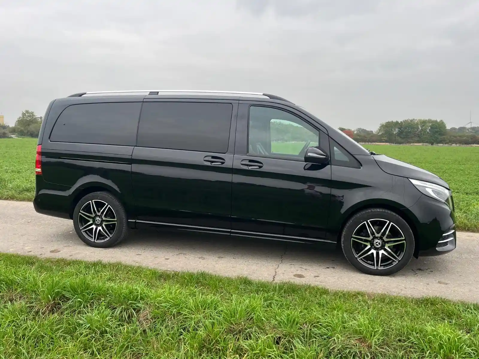 Mercedes-Benz V 250