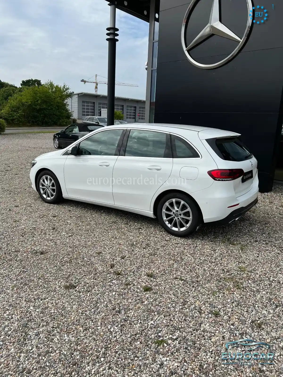 Mercedes-Benz B 180