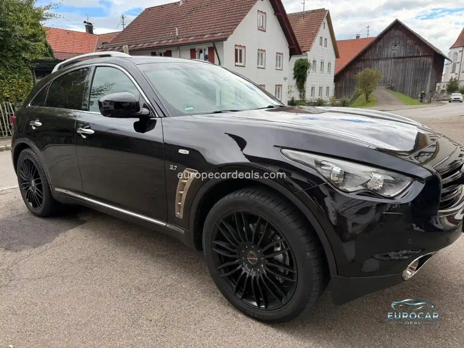 Infiniti QX70