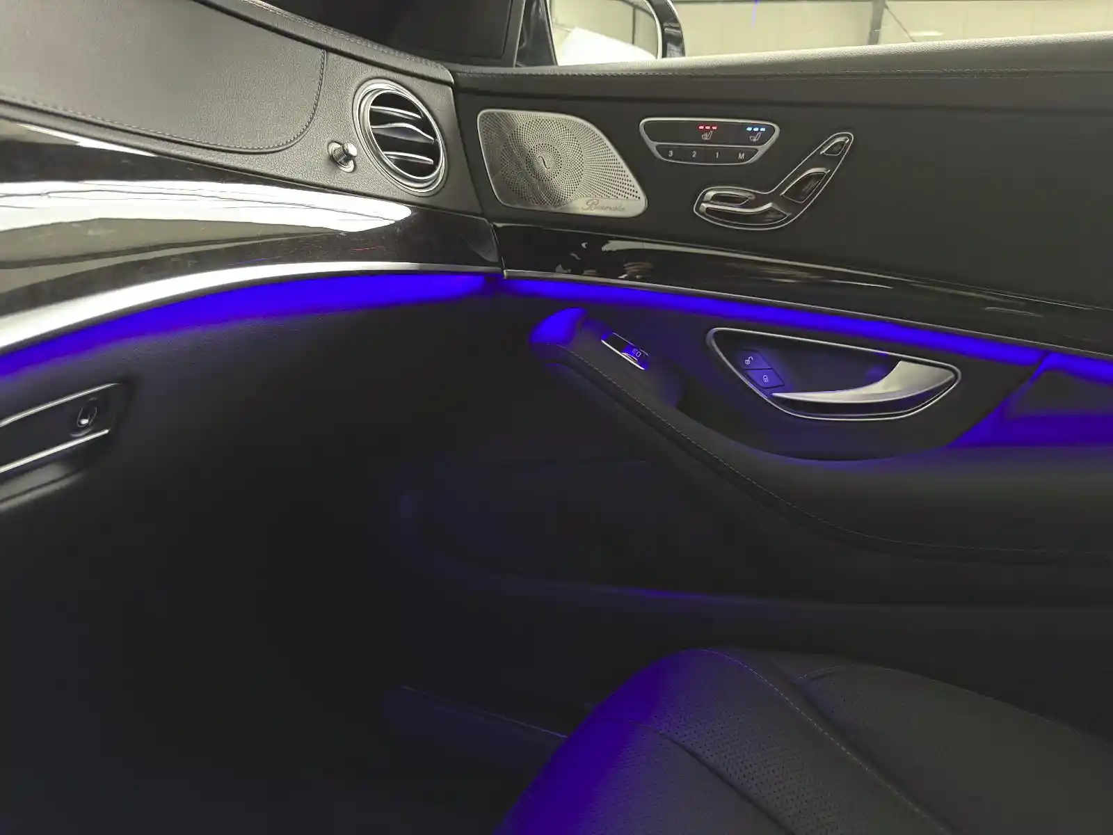 Mercedes-Benz S 560