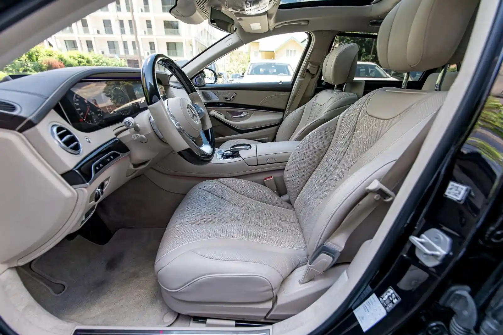 Mercedes-Benz S 560