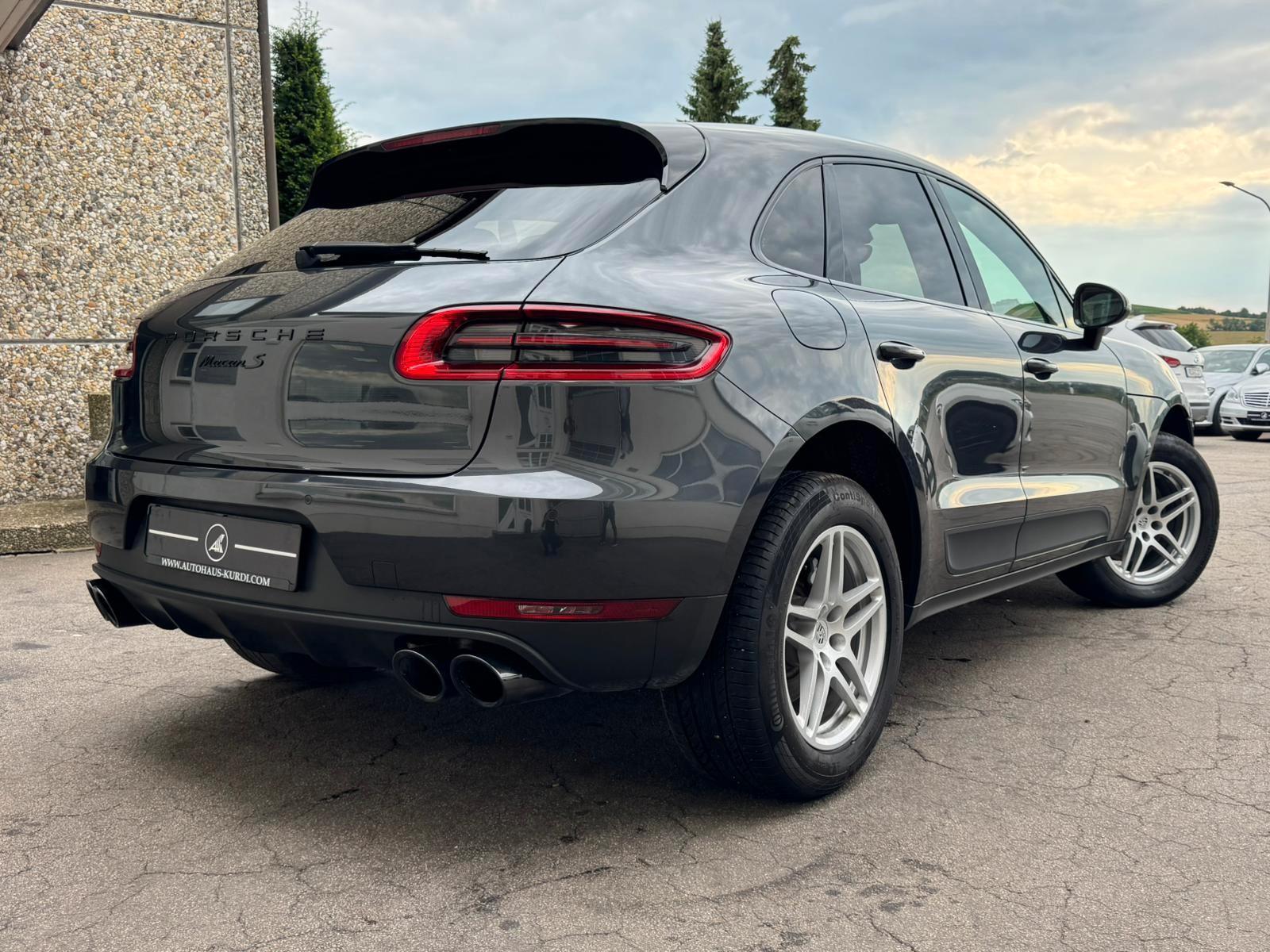 Porsche Macan