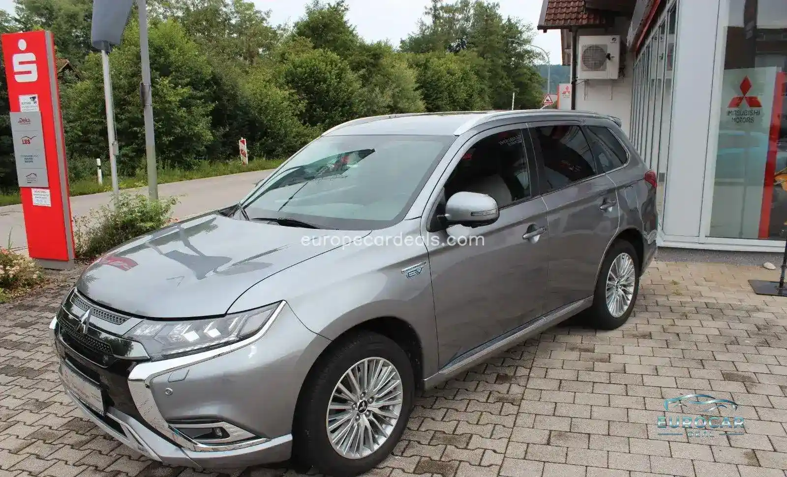 Mitsubishi Plug-in Hybrid Outlander