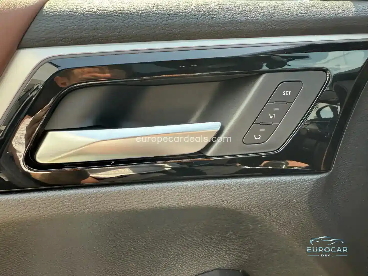 Mitsubishi Plug-in Hybrid Outlander