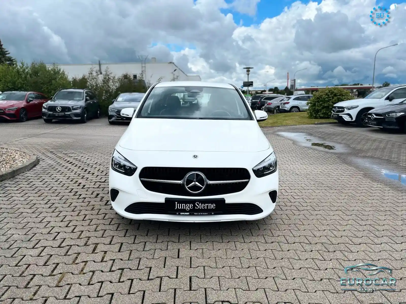 Mercedes-Benz B 180