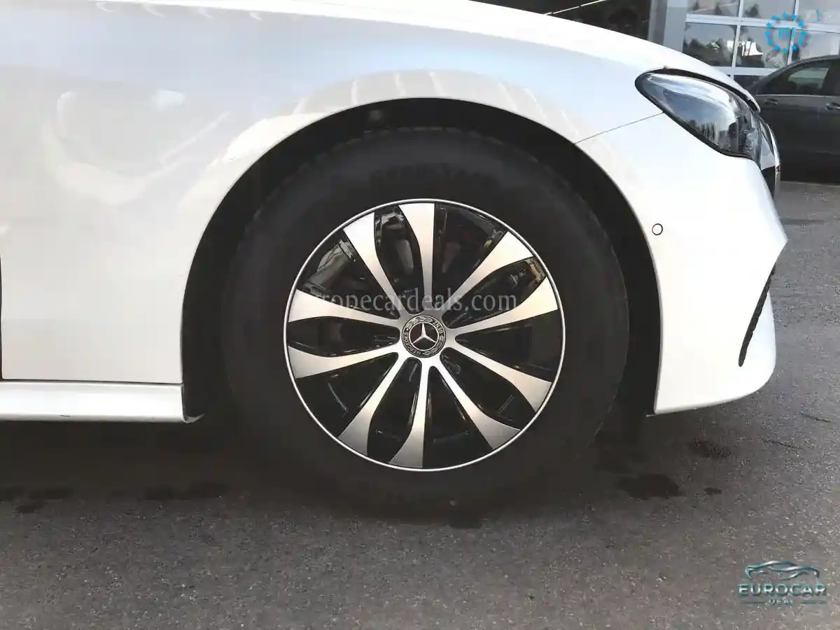 Mercedes-Benz E 200