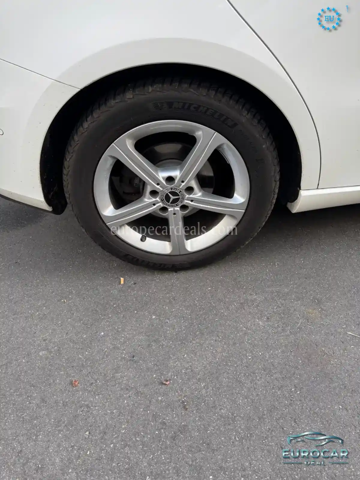 Mercedes-Benz B 200