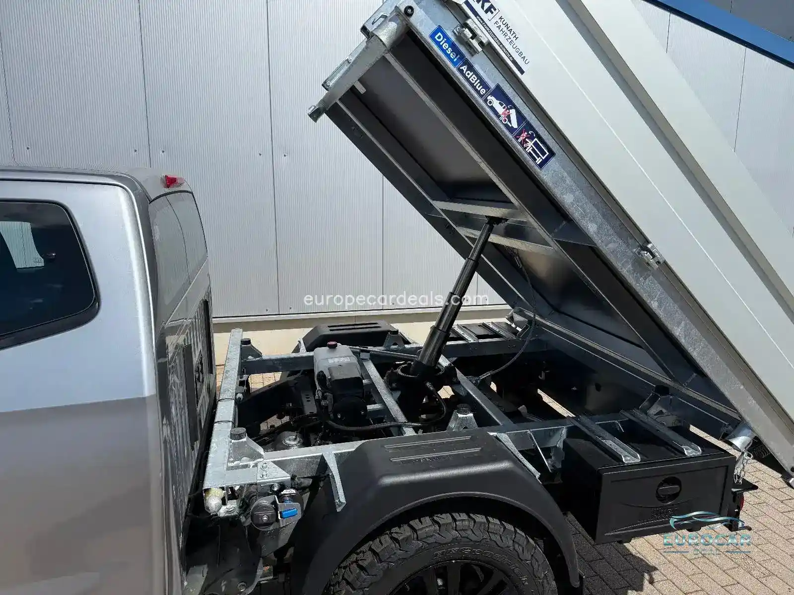 Space Cab AT LS 4WD Kip Aufl 3.5t Winterp.