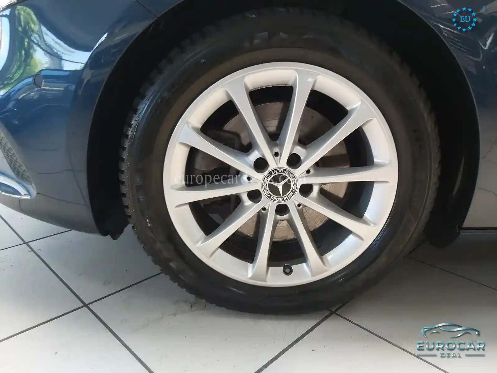 Mercedes-Benz A 220