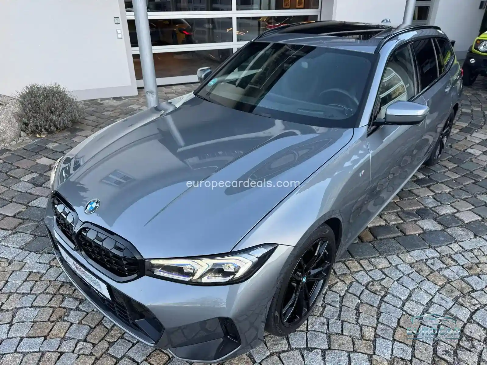 BMW 330