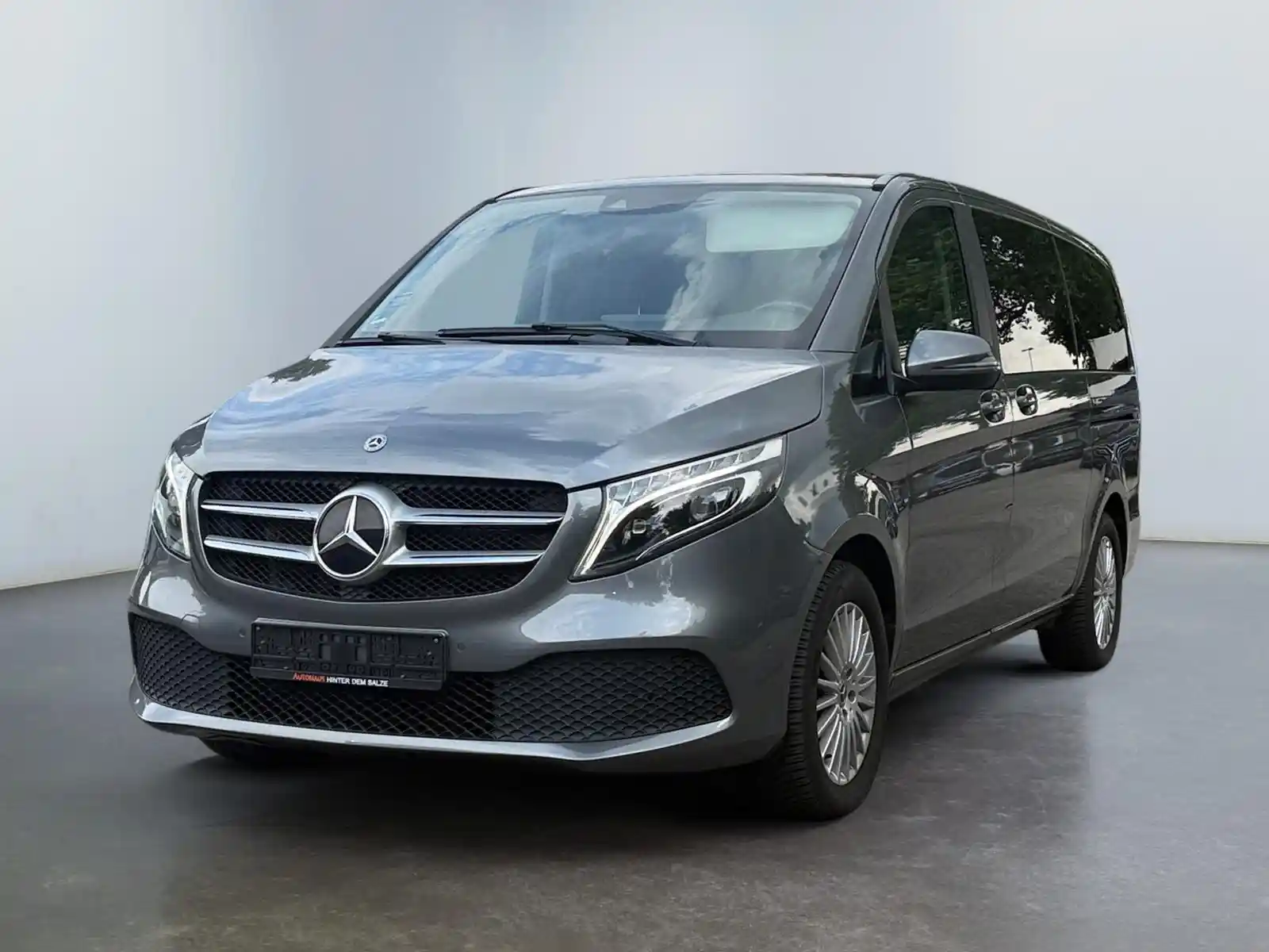 Mercedes-Benz V 250