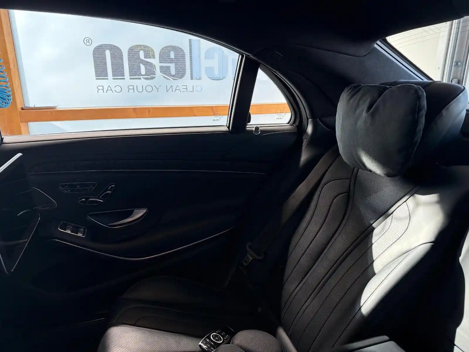 Mercedes-Benz S 560