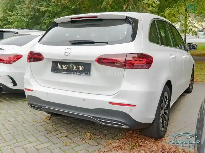 Mercedes-Benz B 200