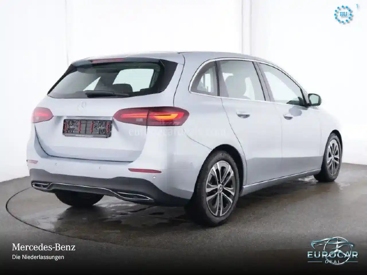 Mercedes-Benz B 180