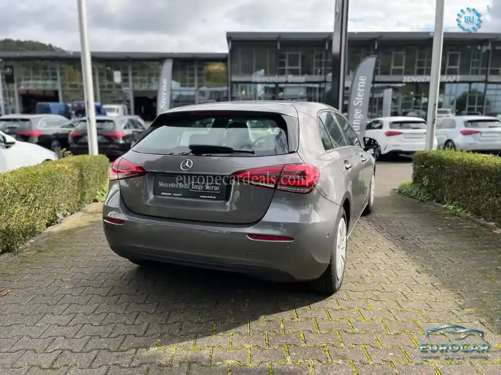 Mercedes-Benz A 180