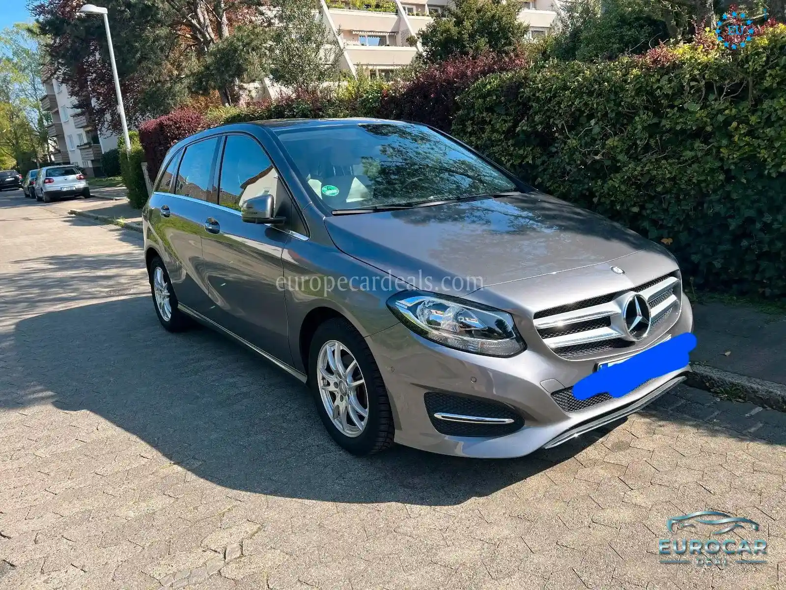 Mercedes-Benz B 180