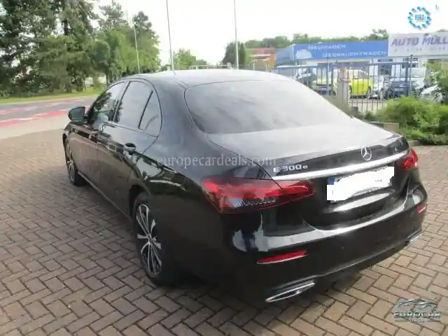 Mercedes-Benz E 300