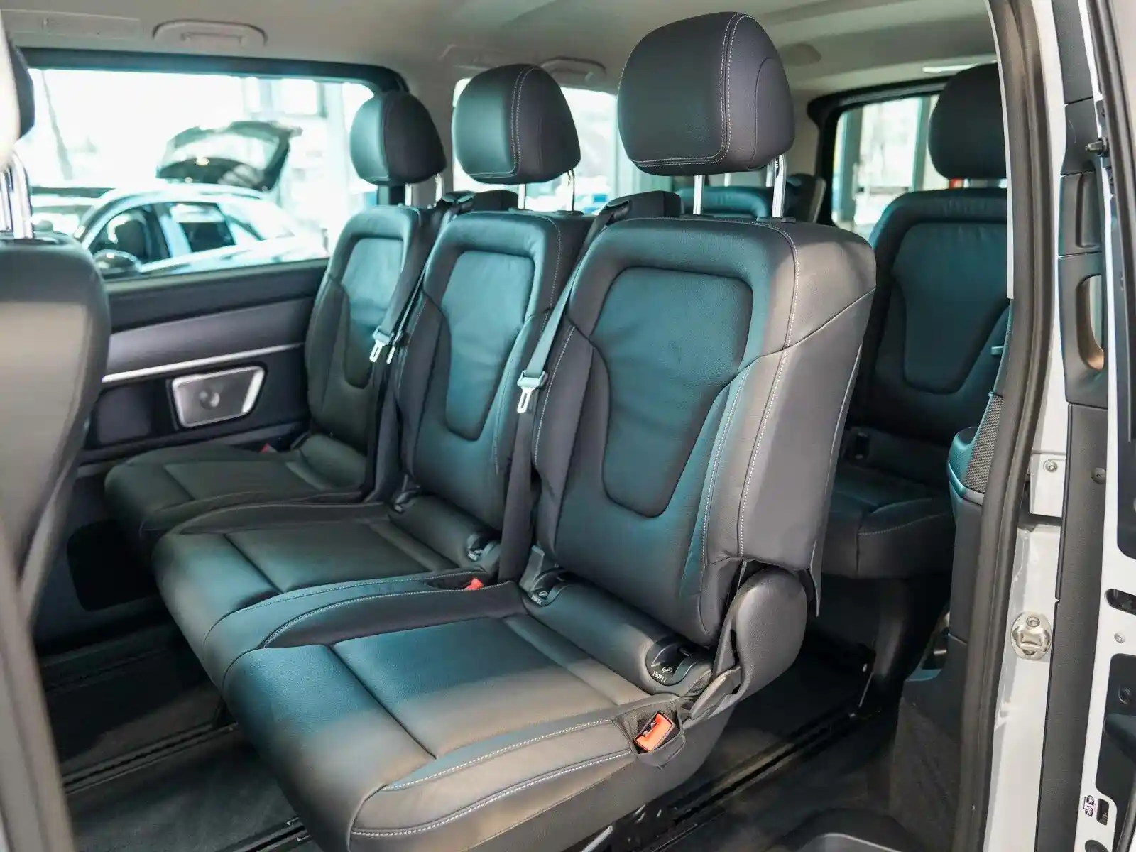Mercedes-Benz V 250
