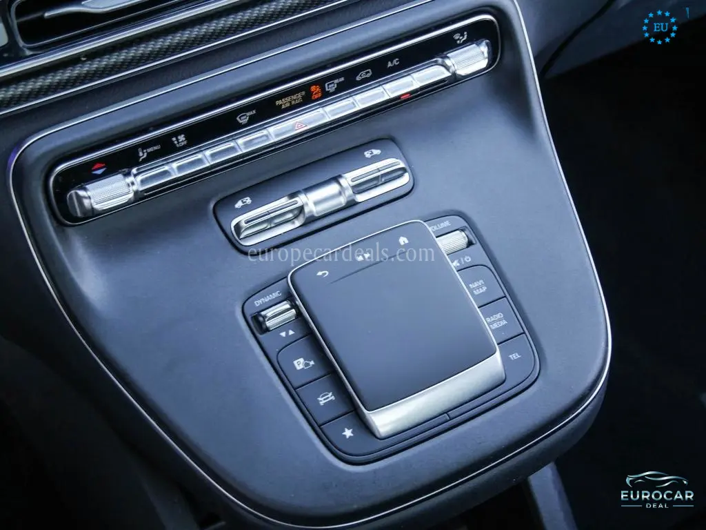 Mercedes-Benz V 220