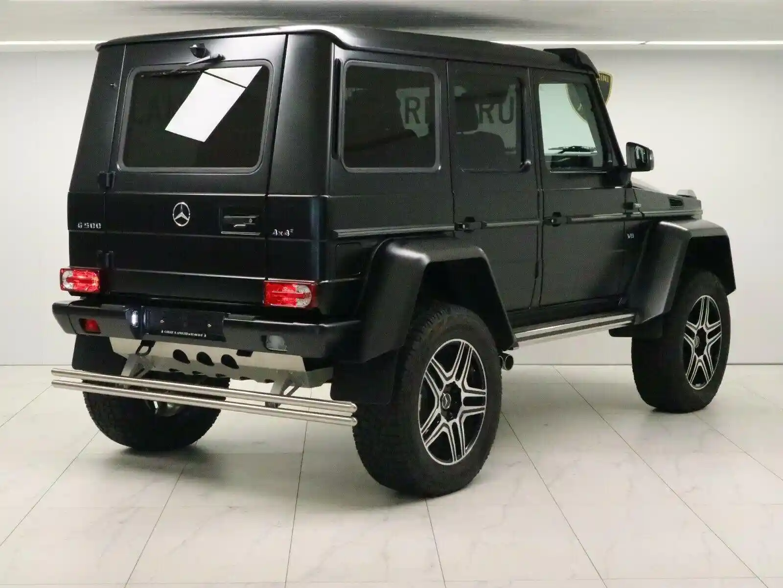 Mercedes-Benz G 500