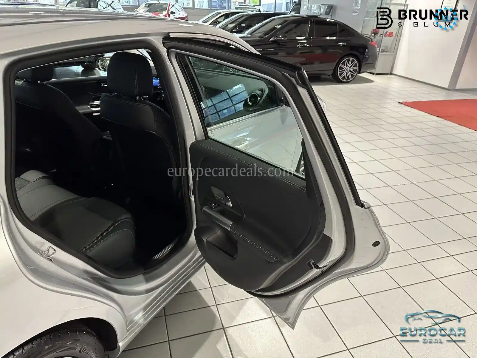 Mercedes-Benz B 180