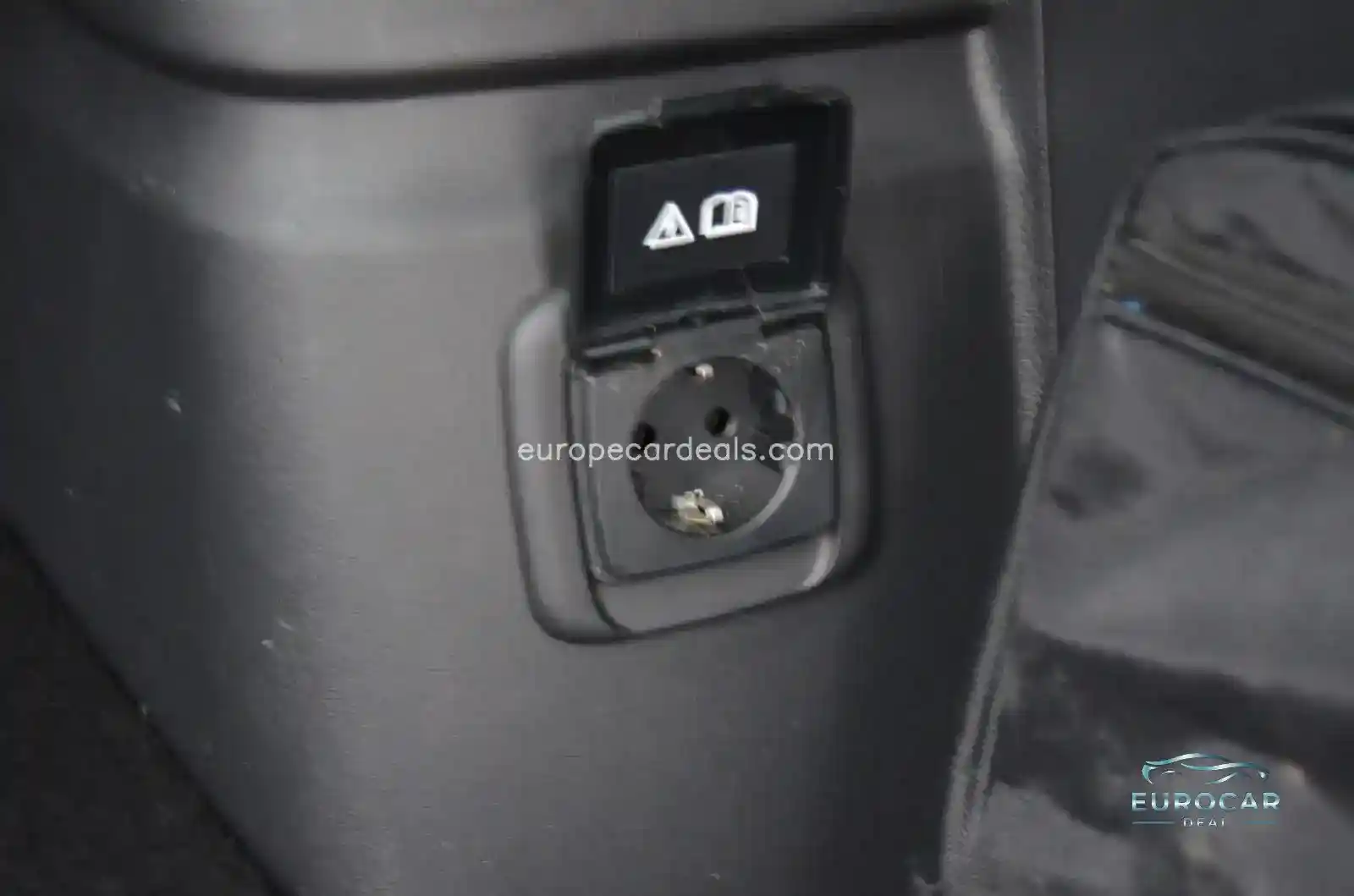 Mitsubishi Plug-in Hybrid Outlander