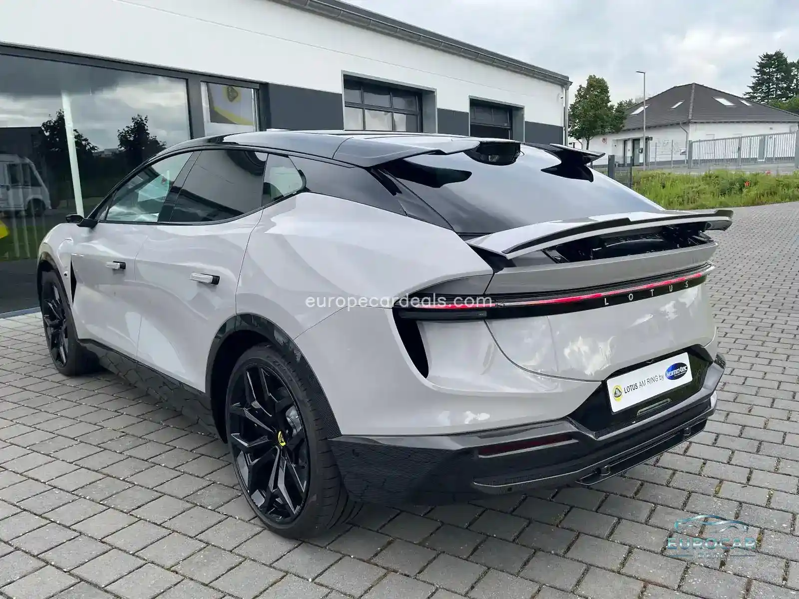 Lotus Eletre