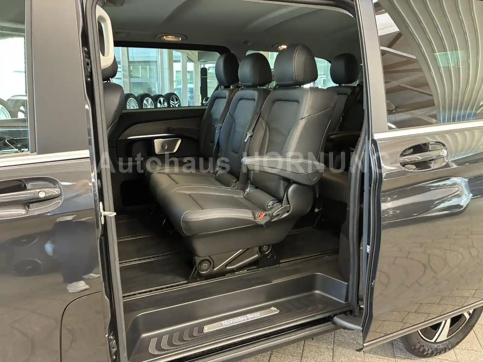 Mercedes-Benz V 250
