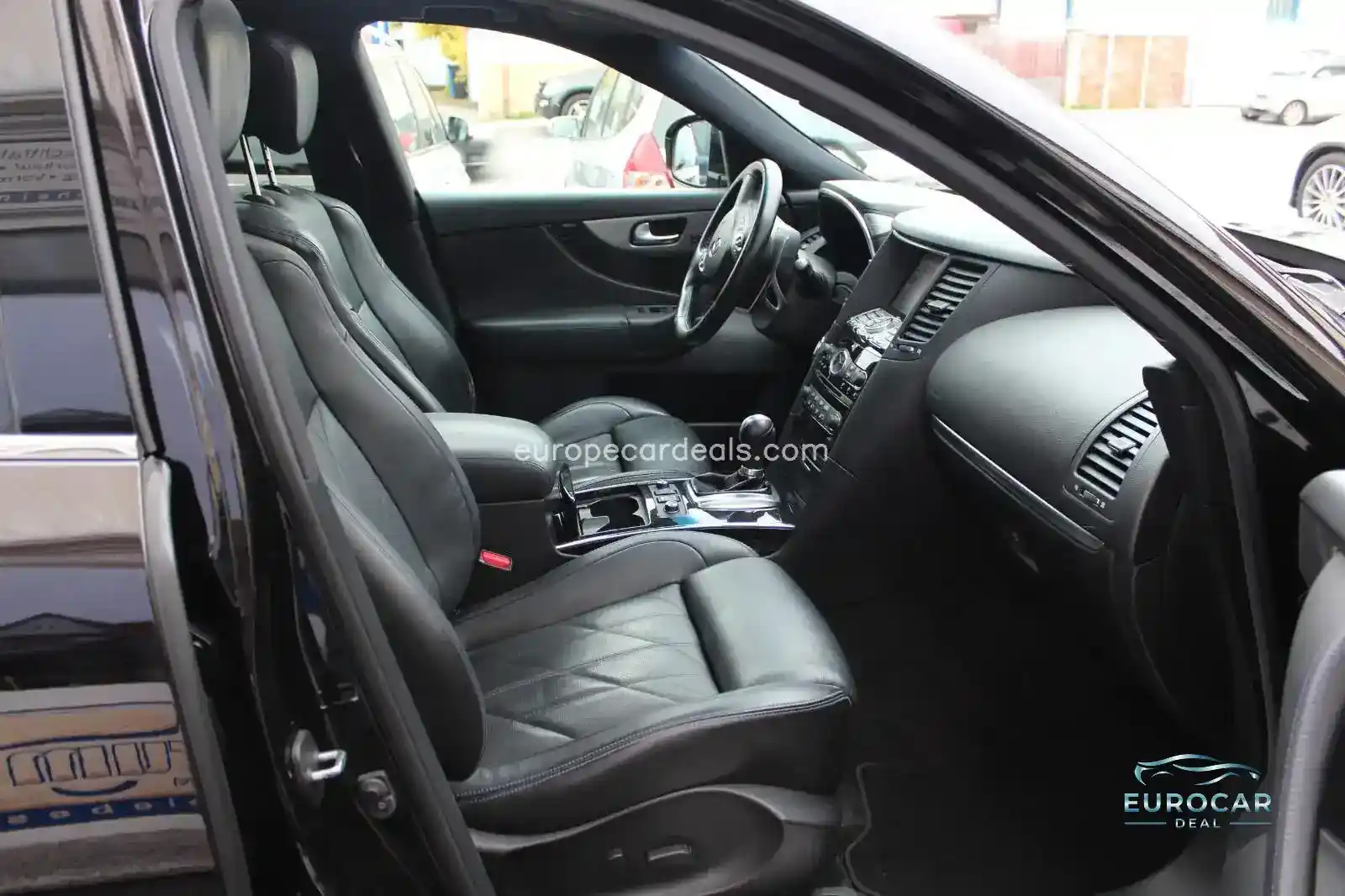 Infiniti QX70