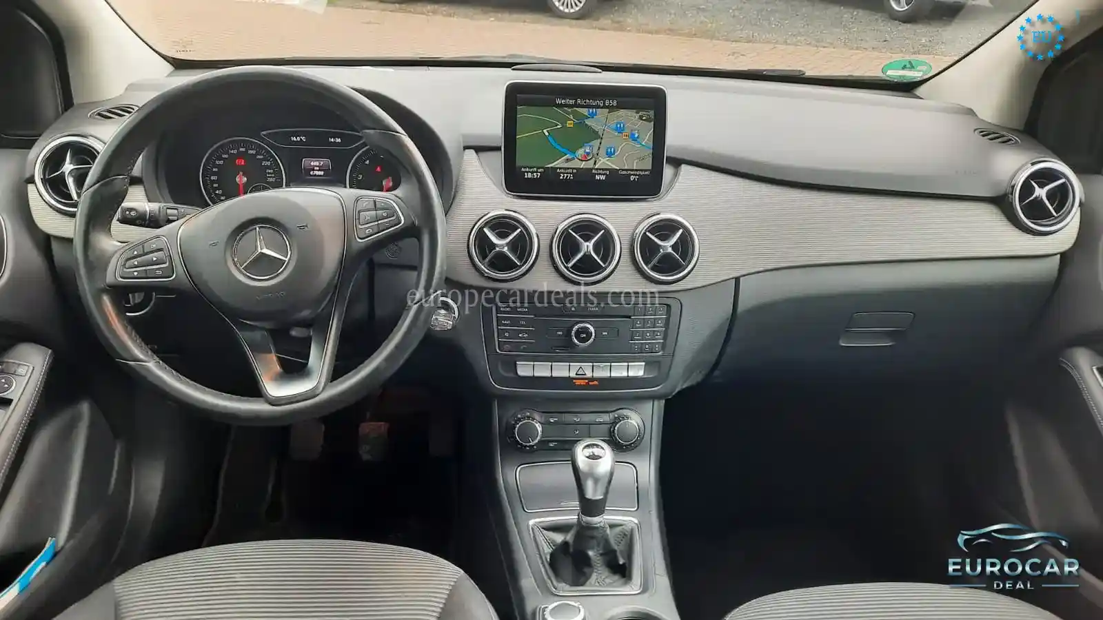 Mercedes-Benz B 180